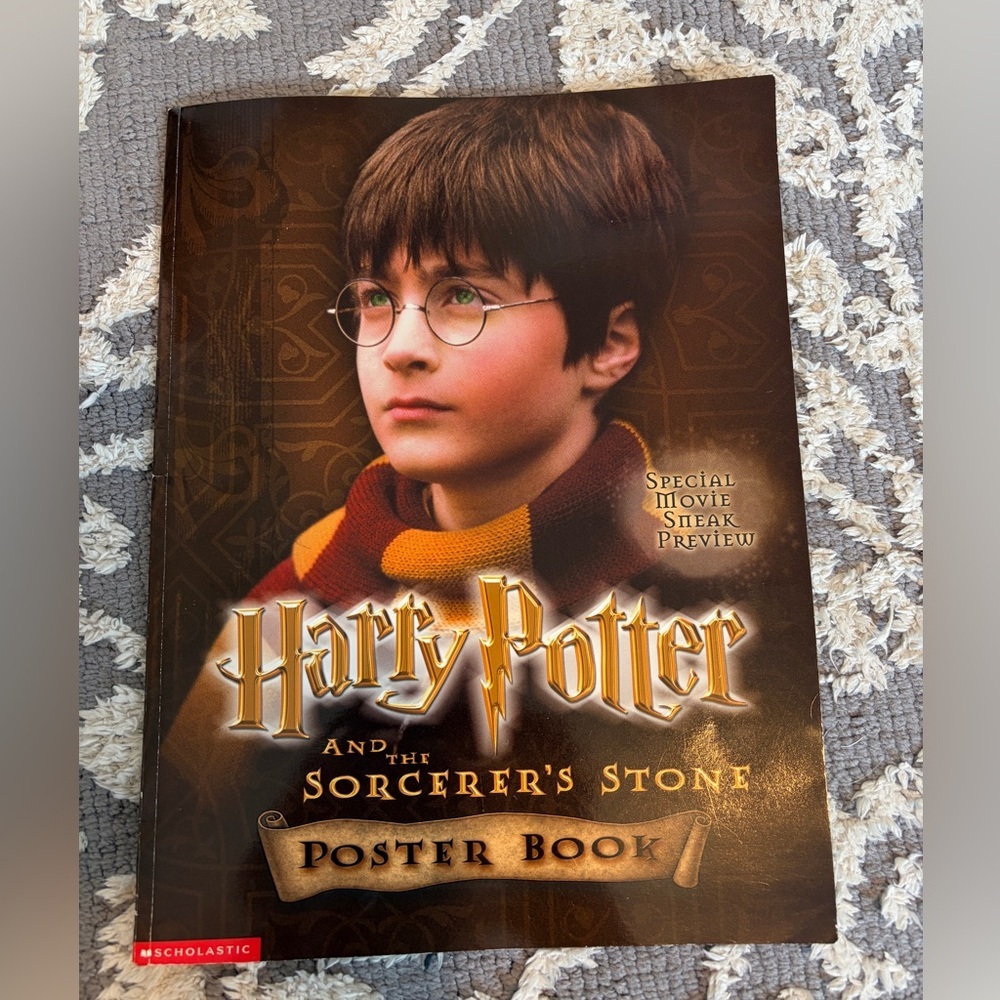 Harry Potter Books (Set of Two) Poster Book and Journal Hogwarts Gryffindor